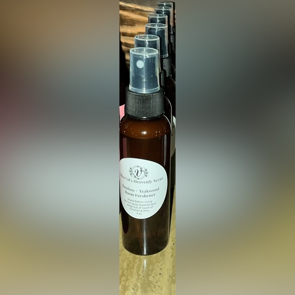 Bamboo,+ Teakwood, 4oz Handmade Room Freshener 
by Miss.Val’s Heavenly Scent - Picture 2 of 3